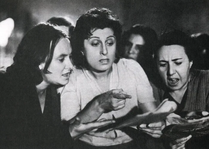 Анна Маньяни в фильме «Депутатка Анджелина», 1947