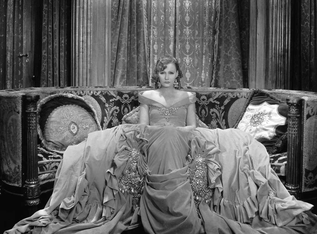 Грета Гарбо в фильме "Роман" - 1930 год