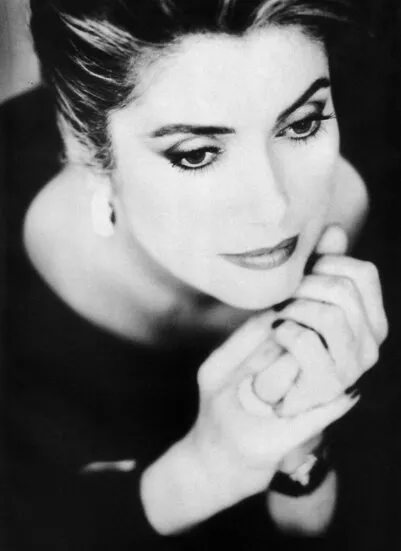 Катрин Денев