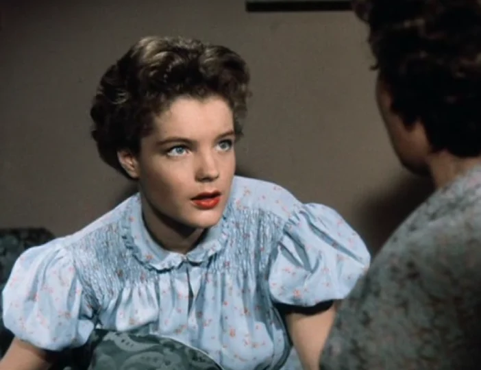 Роми Шнайдер в фильме "Когда цветет белая сирень"