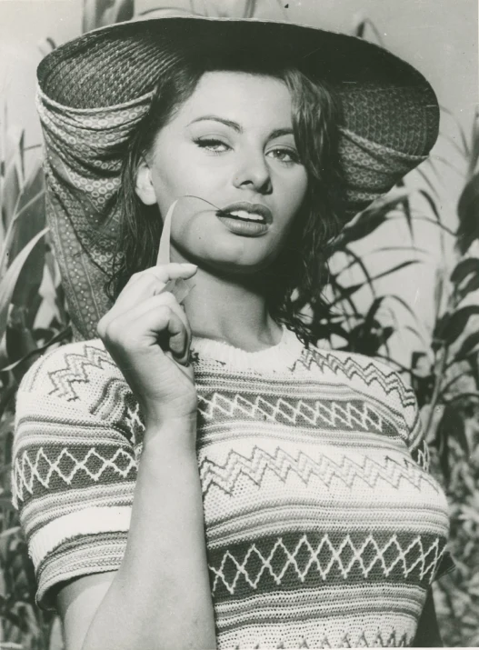 Софи Лорен в фильме "Женщина с реки"